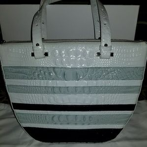 🌼BRAHMIN Small Willa Sea Glass handbag🌼